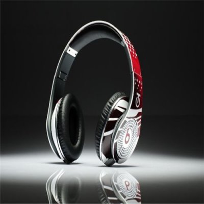 Beats By Dre High Definition Powered Isolation Headphones Graffiti Limited Edition Red With Diamond